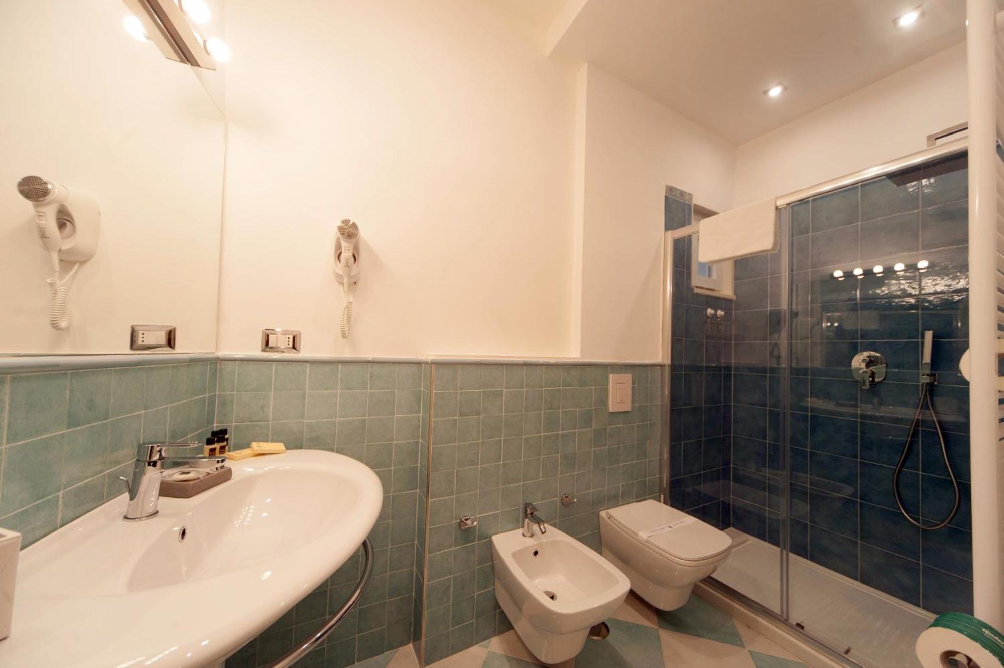La Cattedrale Dai Tetti Bed and Breakfast Trani Εξωτερικό φωτογραφία