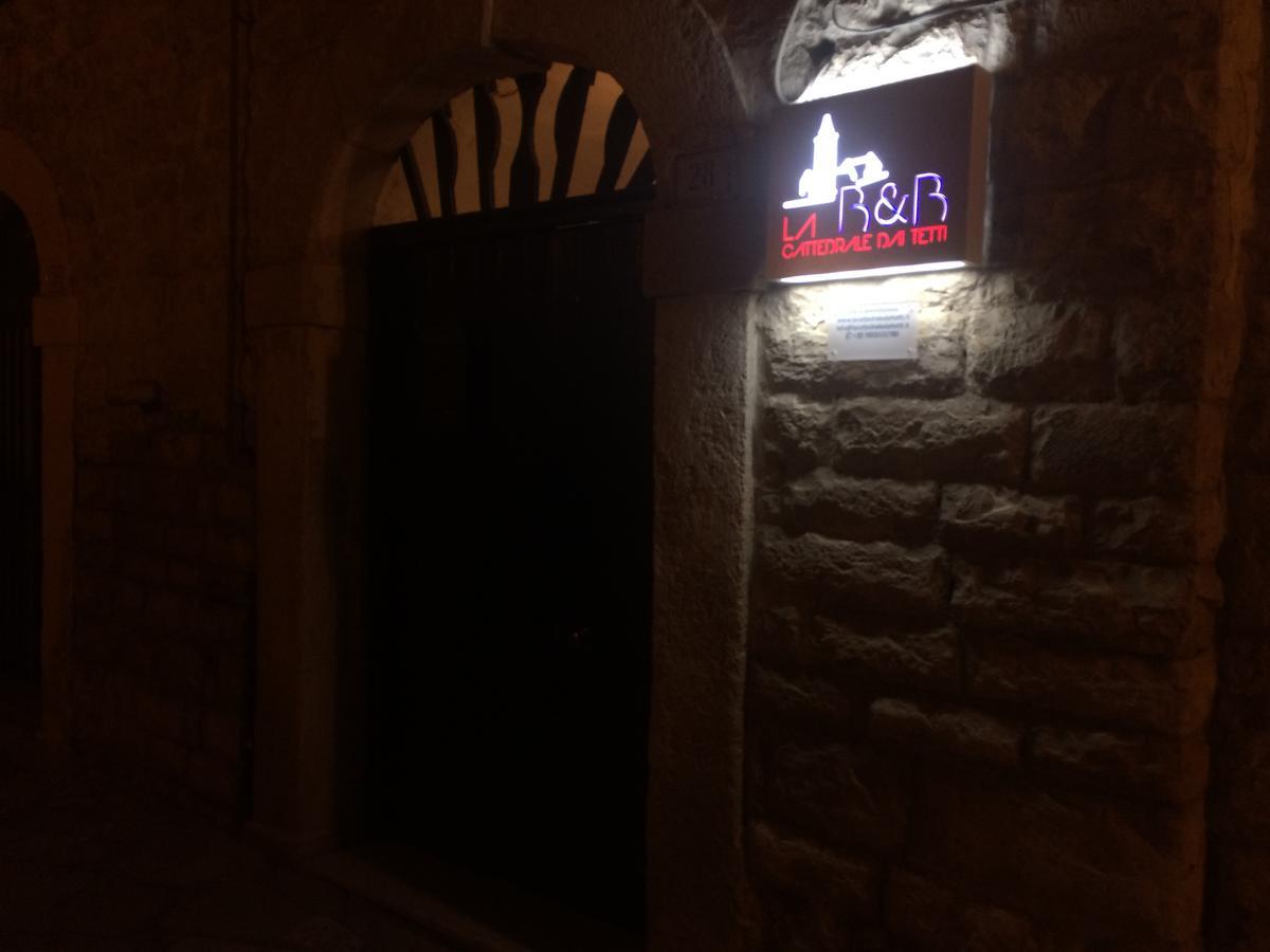 La Cattedrale Dai Tetti Bed and Breakfast Trani Εξωτερικό φωτογραφία