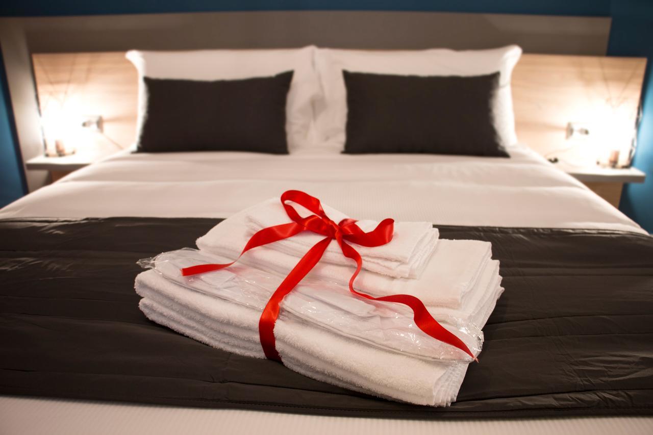 La Cattedrale Dai Tetti Bed and Breakfast Trani Εξωτερικό φωτογραφία